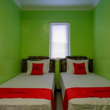 Hotel Reddoorz @ Jalan Gatot Subroto Semarang Esterno foto